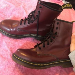 Dr. Martens 1460 Smooth Cherry Red